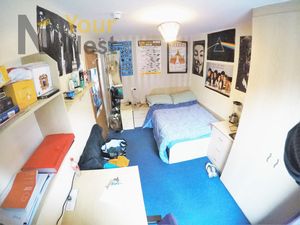 Bedroom- click for photo gallery